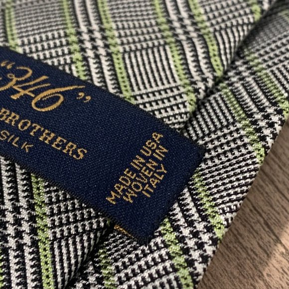 BROOKS BROTHERS 346 Black White Green Houndstooth Silk Neck Tie - Picture 6 of 7